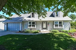 960 E Oakwood Rd, Oak Creek, WI 53154 - Photo 4