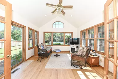 960 E Oakwood Rd, Oak Creek, WI 53154 - Photo 14
