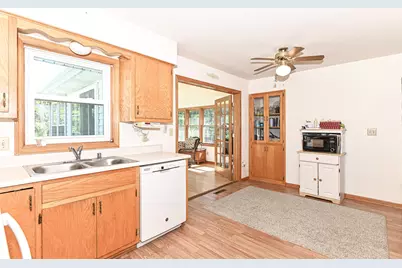 960 E Oakwood Rd, Oak Creek, WI 53154 - Photo 12