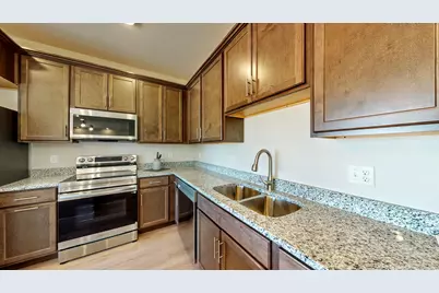 212  Settlers Dr, Jefferson, WI 53549 - Photo 4