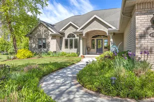 2720 Monarch Cir, Sheboygan, WI 53083 - Photo 6
