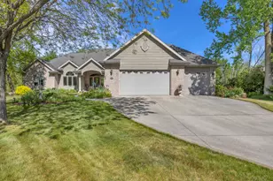 2720 Monarch Cir, Sheboygan, WI 53083 - Photo 2