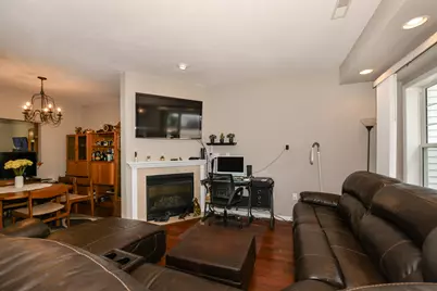 6168 S Creekside Dr #8, Cudahy, WI 53110 - Photo 10