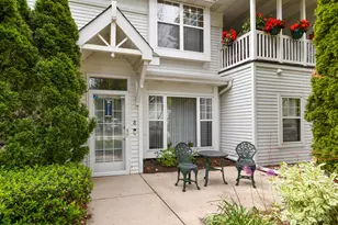 6168 S Creekside Dr, Cudahy, WI 53110 - Photo 6