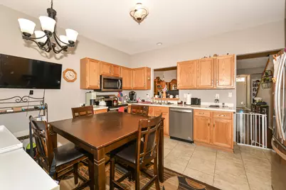 6168 S Creekside Dr #8, Cudahy, WI 53110 - Photo 14