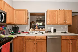 6168 S Creekside Dr, Cudahy, WI 53110 - Photo 16