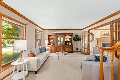 W275N2650  Chicory Ln, Pewaukee, WI 53072 - Photo 2