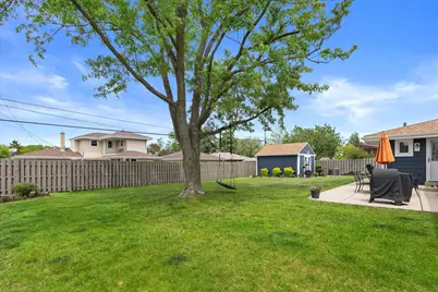 6920 W Armour Ave, Greenfield, WI 53220 - Photo 28