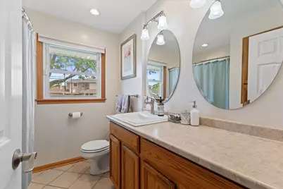 6920 W Armour Ave, Greenfield, WI 53220 - Photo 20