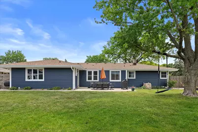 6920 W Armour Ave, Greenfield, WI 53220 - Photo 30