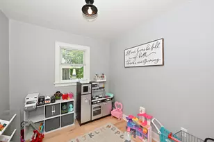 458 W Chestnut St, Port Washington, WI 53074 - Photo 6