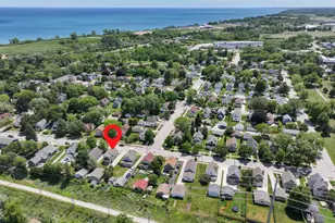 458 W Chestnut St, Port Washington, WI 53074 - Photo 2