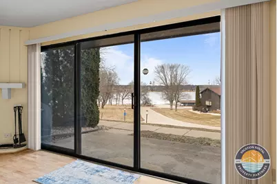 54  Lausanne Ct #05, Geneva, WI 53147 - Photo 8