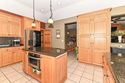30927  Lawn Dr, Racine, WI 53185 - Photo 12