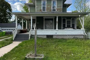 711 E Walworth Ave, Delavan, WI 53115 - Photo 2
