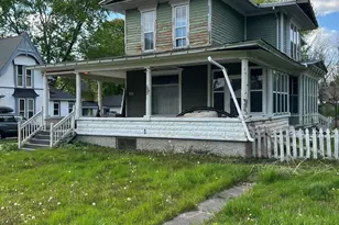 711 E Walworth Ave, Delavan, WI 53115 - Photo 4
