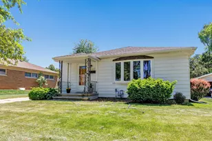2032 Hillview Dr, Green Bay, WI 54302 - Photo 22