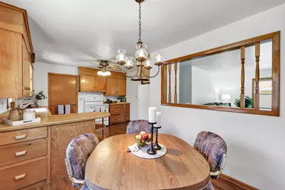 2032  Hillview Dr, Green Bay, WI 54302 - Photo 16