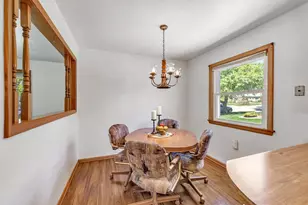 2032 Hillview Dr, Green Bay, WI 54302 - Photo 18