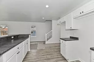 3625 E Somers Ave, Cudahy, WI 53110 - Photo 8