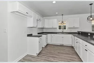 3625 E Somers Ave, Cudahy, WI 53110 - Photo 6
