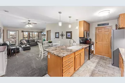 273  Oconomowoc Pkwy, Oconomowoc, WI 53066 - Photo 2