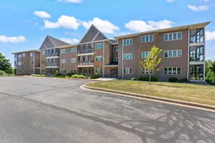273 Oconomowoc Pkwy, Oconomowoc, WI 53066 - Photo 32