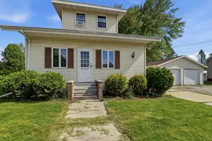 500 Birchwood Dr, Francis Creek, WI 54214 - Photo 1