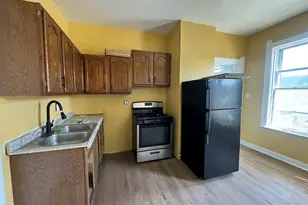 725 S 9th St, Milwaukee, WI 53215 - Photo 10