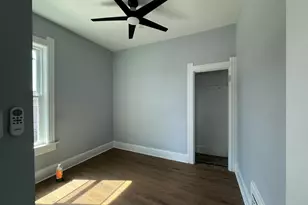 725 S 9th St, Milwaukee, WI 53215 - Photo 8