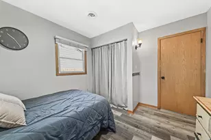 2115 Oaklawn Ave, Waukesha, WI 53188 - Photo 14