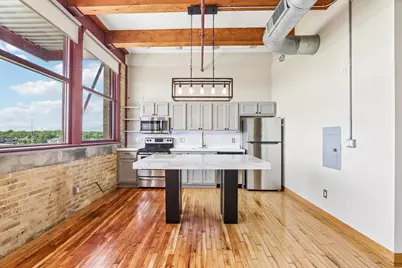 215 W Maple St #405, Milwaukee, WI 53204 - Photo 6