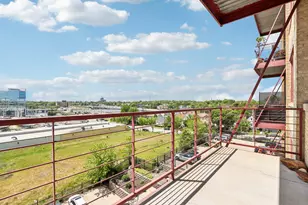 215 W Maple St, Milwaukee, WI 53204 - Photo 20