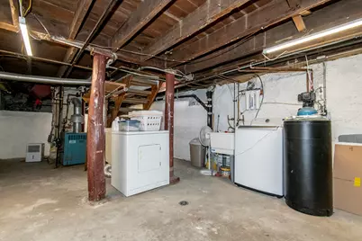 1121  Adams St, Waukesha, WI 53186 - Photo 32