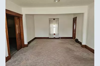 2023 S 10th St, Manitowoc, WI 54220 - Photo 8