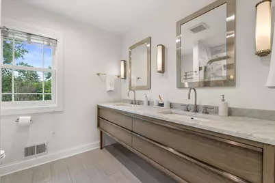 11912 N Lantern Ln, Mequon, WI 53092 - Photo 20