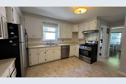 630 E Fairmount Ave, Whitefish Bay, WI 53217 - Photo 10