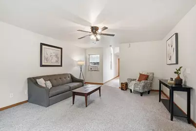 N113W16218  Sylvan Cir #B-18, Germantown, WI 53022 - Photo 8