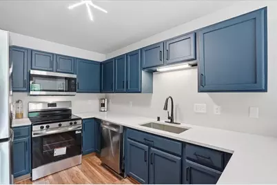 N113W16218  Sylvan Cir #B-18, Germantown, WI 53022 - Photo 12