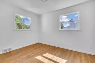 2305 Mayflower Ave, Sheboygan, WI 53083 - Photo 10