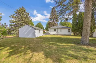 2305 Mayflower Ave, Sheboygan, WI 53083 - Photo 18