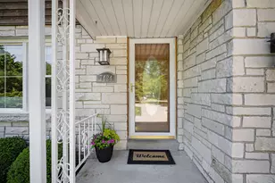 7424 N Santa Monica Blvd, Fox Point, WI 53217 - Photo 2