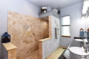 30936 Royal Hill Rd, Racine, WI 53105 - Photo 4