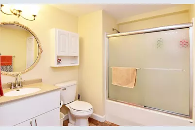 30936  Royal Hill Rd, Racine, WI 53105 - Photo 26