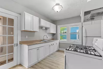 2466 N 46th St, Milwaukee, WI 53210 - Photo 12