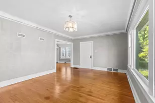 2466 N 46th St, Milwaukee, WI 53210 - Photo 6