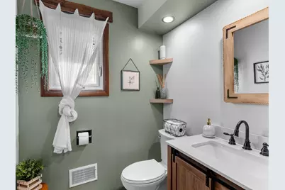 3127 S 15th St, Manitowoc, WI 54220 - Photo 10
