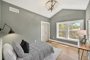 1055 Red Barn Ln, Elm Grove, WI 53122 - Photo 28