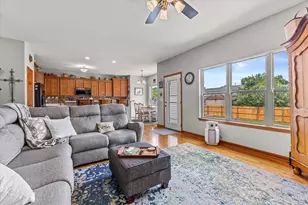 5736 84th St, Kenosha, WI 53142 - Photo 10