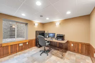11355 N Rosewood Dr, Mequon, WI 53092 - Photo 16